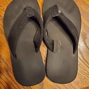 Sz. 3.5 boys Rainbow sandals